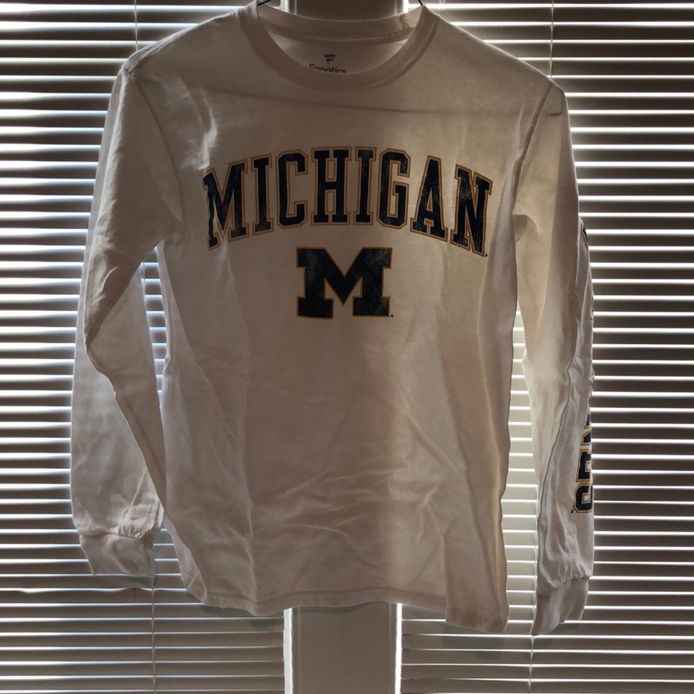 U of M long sleeve T-shirt